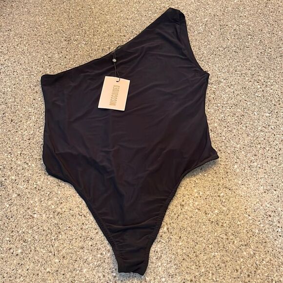 MISSGUIDED *NWT* Seam Free One Shoulder Bodysuit - Picture 3 of 9
